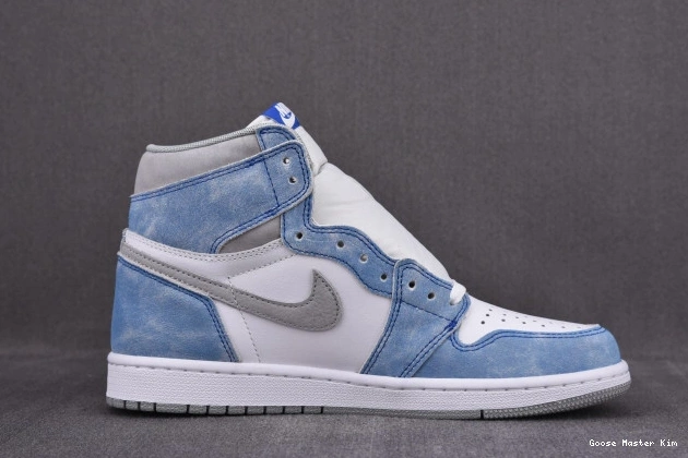 1 Retro Jordan Royal High OG Hyper 555088-402 0522